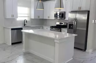 3206 Emerald Hills Dr, Angleton, TX 77515 - Photo 6