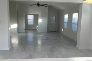 3206 Emerald Hills Dr, Angleton, TX 77515 - Photo 4