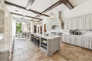 6015 Glen Cove St, Houston, TX 77007 - Photo 10