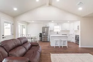 4913 Deerwood Cir, Baytown, TX 77521 - Photo 6