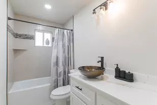 4913 Deerwood Cir, Baytown, TX 77521 - Photo 14