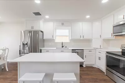 4913 Deerwood Circle, Baytown, TX 77521 - Photo 6