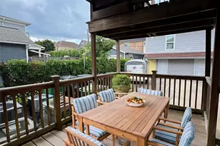 1011 E 6th 1/2 St, Houston, TX 77009 - Photo 4