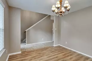 34 W Sage Creek Pl, The Woodlands, TX 77382 - Photo 2