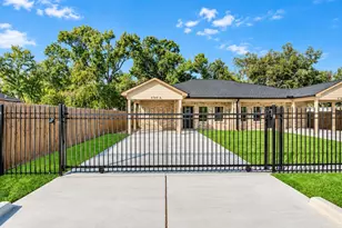 8709 Wheatley St, Houston, TX 77088 - Photo 2