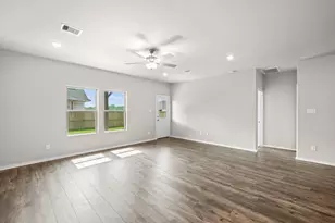 3502 Atlas Pt Ln, Angleton, TX 77515 - Photo 10