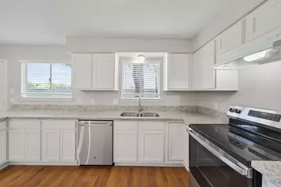 9906 Rocky Hollow Road, La Porte, TX 77571 - Photo 8