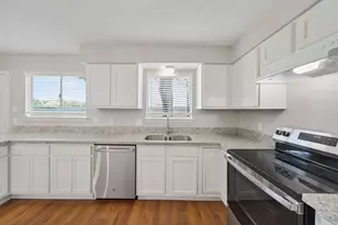 9906 Rocky Hollow Rd, La Porte, TX 77571 - Photo 8