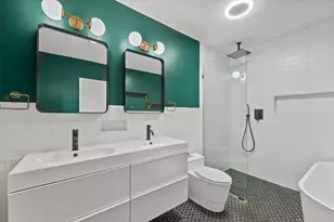 2321 Commonwealth St, Houston, TX 77006 - Photo 10
