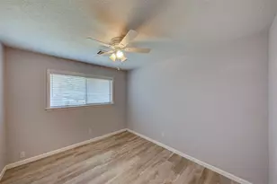 10714 Ballantine St, Houston, TX 77075 - Photo 24