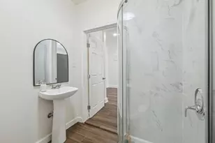 1801 Hussion St, Houston, TX 77003 - Photo 16