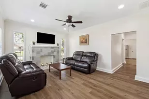 1801 Hussion St, Houston, TX 77003 - Photo 6