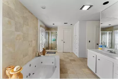 8103 Lake Edge Court, Houston, TX 77071 - Photo 22