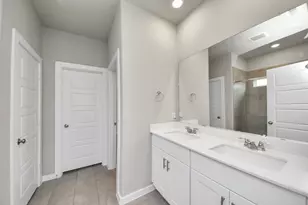 8523 Treetop Hts Dr, Baytown, TX 77523 - Photo 18