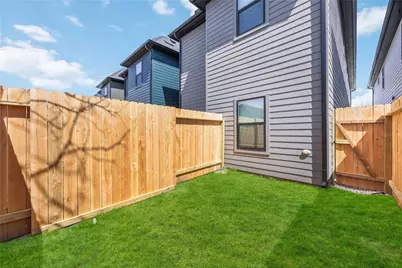 8013 Cora Street B, Houston, TX 77088 - Photo 18