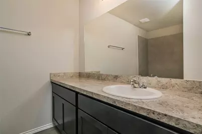 8626 Middleton Oaks Circle, Houston, TX 77028 - Photo 12