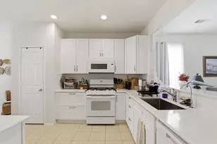 19910 Roycroft Ln, Richmond, TX 77407 - Photo 10