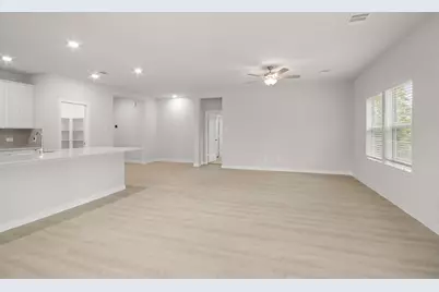 10919 Youngquist Drive, Mont Belvieu, TX 77535 - Photo 6