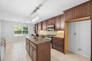7909 Silver Oak Dr, Texas City, TX 77591 - Photo 12