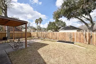 900 Chateau Pl, Richmond, TX 77469 - Photo 32