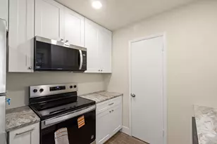 821 Mark St, Deer Park, TX 77571 - Photo 8