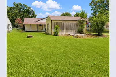 736 Kyle Street, Angleton, TX 77515 - Photo 18
