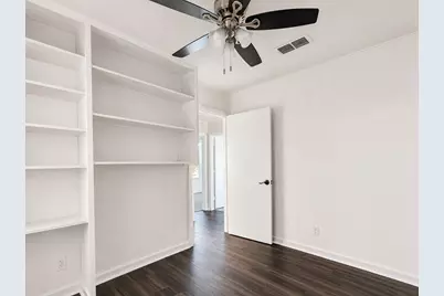 736 Kyle Street, Angleton, TX 77515 - Photo 8