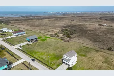 18047 Shaman Drive, Galveston, TX 77554 - Photo 8