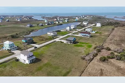 18047 Shaman Drive, Galveston, TX 77554 - Photo 4