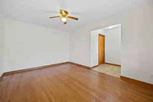 2303 Blueberry Ln, Pasadena, TX 77502 - Photo 6