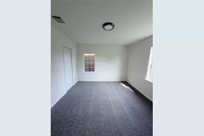 8837 Oak Knoll Lane, Houston, TX 77078 - Photo 16