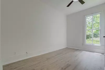 1302 Ross Street, Galveston, TX 77568 - Photo 10