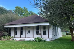 1302 Ross St, La Marque, TX 77568 - Photo 2