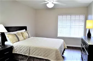 2250 Bering Dr, Houston, TX 77057 - Photo 10