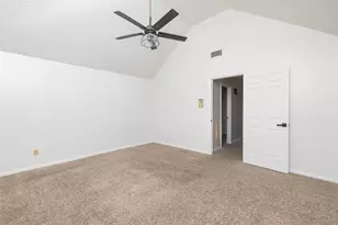 9810 Jockey Club Dr, Houston, TX 77065 - Photo 16