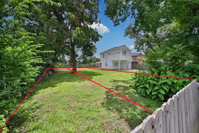 212 Garrotsville Street, Houston, TX 77022 - Photo 8