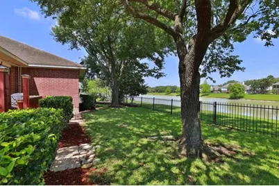 12318 Shadow Island Drive, Houston, TX 77082 - Photo 34