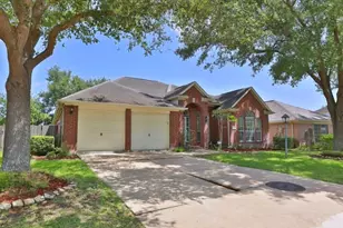 12318 Shadow Island Dr, Houston, TX 77082 - Photo 2
