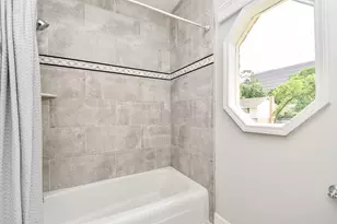 707 Thistlewood Dr, Houston, TX 77079 - Photo 24
