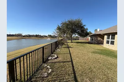 2714 White Falls Drive, Pearland, TX 77584 - Photo 16