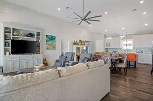 940 Raymond, Crystal Beach, TX 77650 - Photo 20