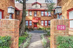 1136 Berthea St, Houston, TX 77006 - Photo 2