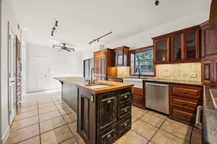 20 Town Oaks Pl, Bellaire, TX 77401 - Photo 18