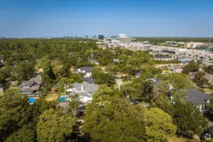 242 Vanderpool Ln, Houston, TX 77024 - Photo 40