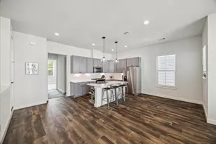 5723 White Magnolia St., Houston, TX 77091 - Photo 4