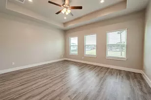7703 Rainbow Close Ln, Houston, TX 77055 - Photo 32