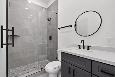 4822 Creekmont Drive #B, Houston, TX 77091 - Photo 10