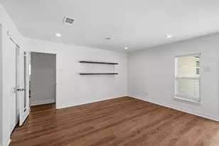 10151 Brinwood Dr, Houston, TX 77043 - Photo 10