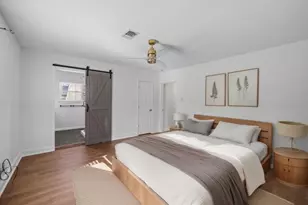 10151 Brinwood Dr, Houston, TX 77043 - Photo 4