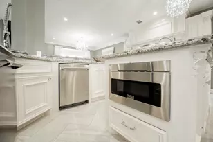 10887 Decatur St, Willis, TX 77318 - Photo 16